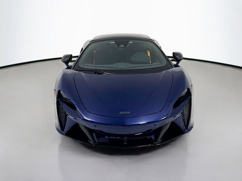 Used 2025 McLaren Artura Spider RWD image 2