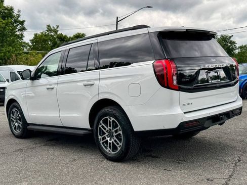 Used 2025 Ford Expedition Active AWD/4WD image 5