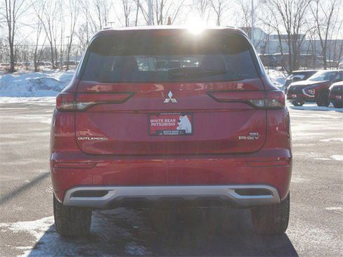 Used 2025 Mitsubishi Outlander SEL image 6