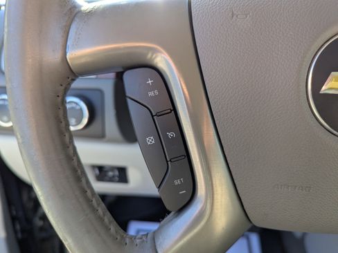 Used 2013 Chevrolet Avalanche LT w/ All-Star Edition AWD/4WD image 15