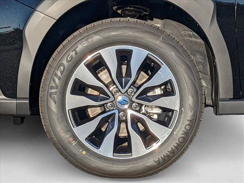 Used 2025 Subaru Outback Limited image 10