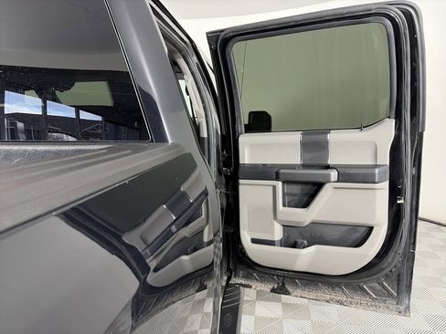 Used 2017 Ford F150 XLT w/ Trailer Tow Package image 27