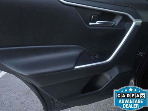 Used 2021 Toyota RAV4 XLE Premium image 67