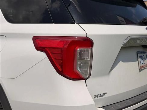 Used 2020 Ford Explorer XLT w/ Comfort Package AWD/4WD image 11