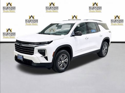 New 2026 Chevrolet Traverse LT w/ Driver Confidence Package AWD/4WD image 1