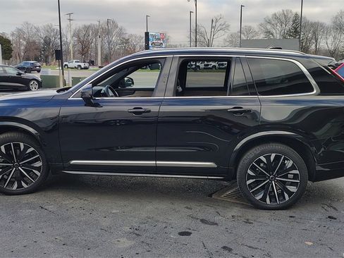 Certified 2025 Volvo XC90 B6 Plus image 5