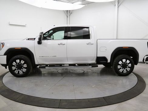 Used 2021 GMC Sierra 2500 Denali w/ Denali Ultimate Package image 4