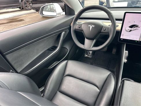 Used 2020 Tesla Model 3 Standard Range Plus image 19