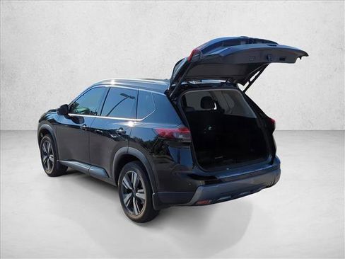 Used 2024 Nissan Rogue SL w/ SL Premium Package image 8