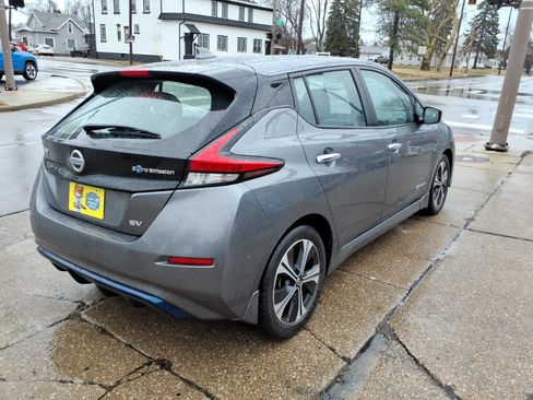 Used 2019 Nissan Leaf SV w/ SV Technology Package image 25