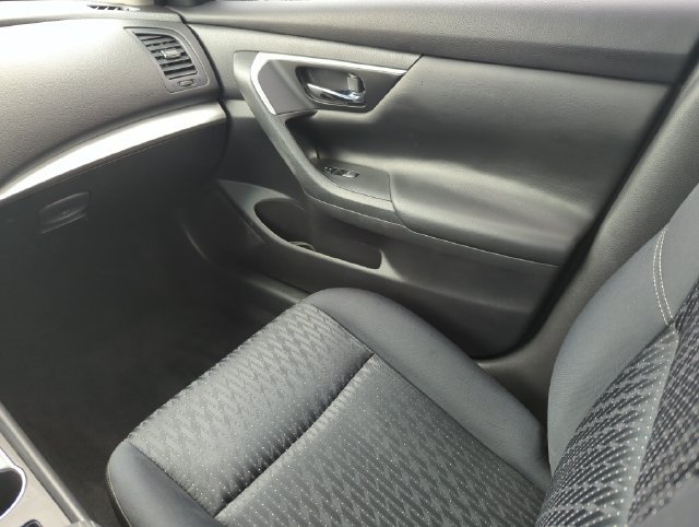 Used 2016 Nissan Altima 2.5 SV w/ Convenience Package FWD image 26