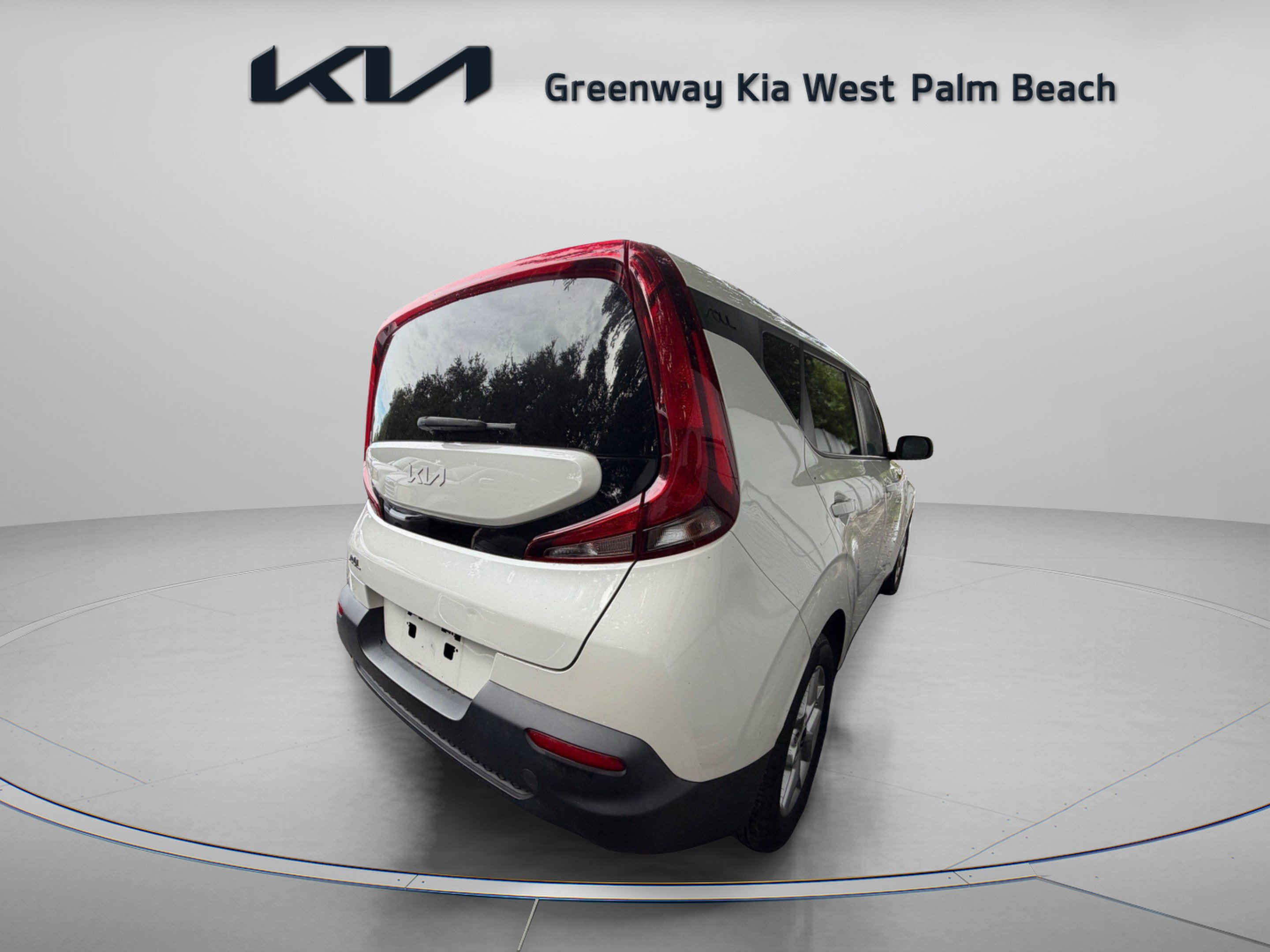 Used 2022 Kia Soul LX w/ Technology Package FWD image 6
