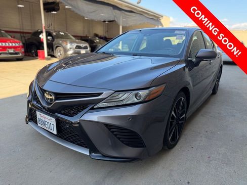 Used 2018 Toyota Camry XSE w/ Driver Assist Package FWD image 3