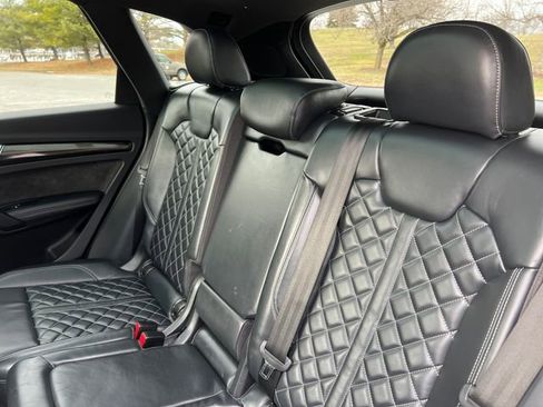 Used 2019 Audi SQ5 Premium Plus w/ Premium Plus Package image 24