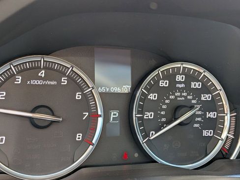 Used 2016 Acura TLX image 4