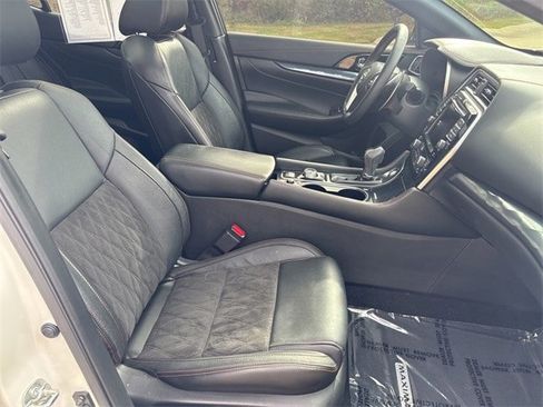 Used 2023 Nissan Maxima SR w/ Sport Mat Group image 30