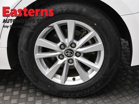 Used 2025 Toyota Camry LE image 8