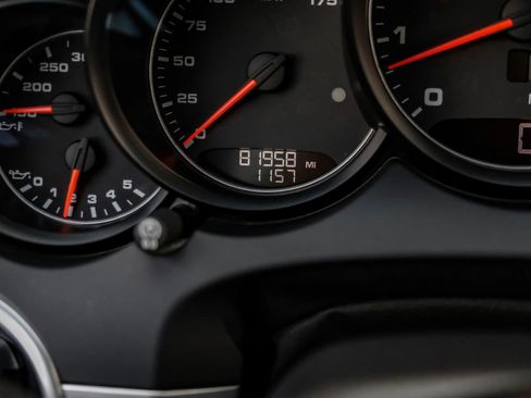 Used 2018 Porsche Cayenne GTS w/ Premium Package Plus image 19