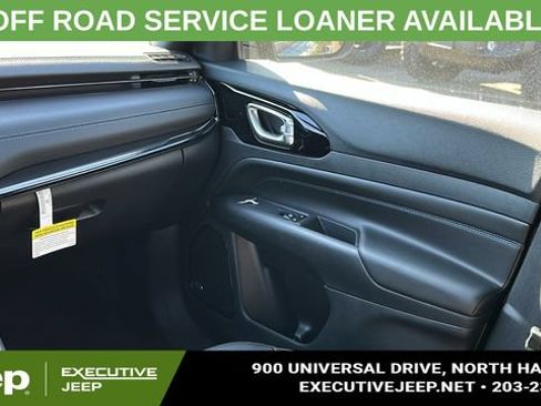 Used 2025 Jeep Compass Limited w/ Sun & Sound Group AWD/4WD image 22