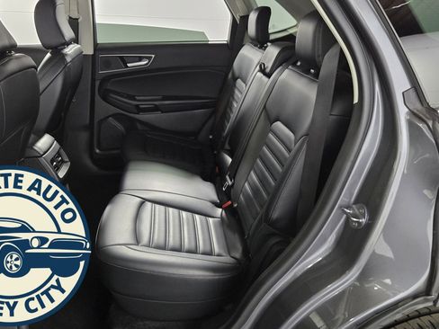 Used 2024 Ford Edge SEL image 19