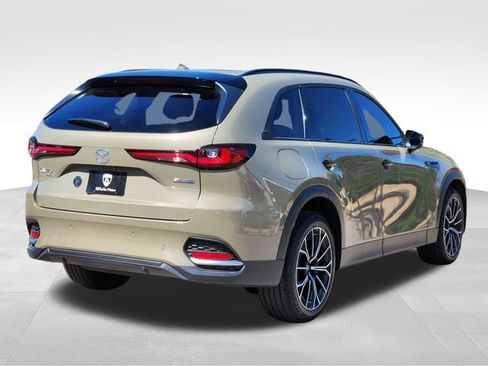 Certified 2025 MAZDA CX-70 Plug-In Hybrid w/ Premium Plus AWD/4WD image 9