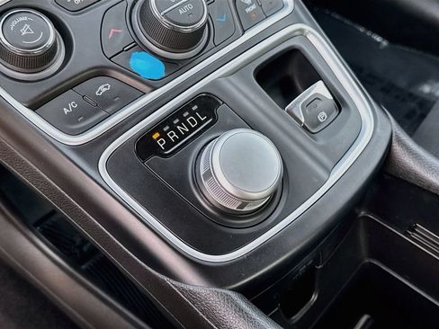 Used 2015 Chrysler 200 Limited w/ Convenience Group FWD image 15