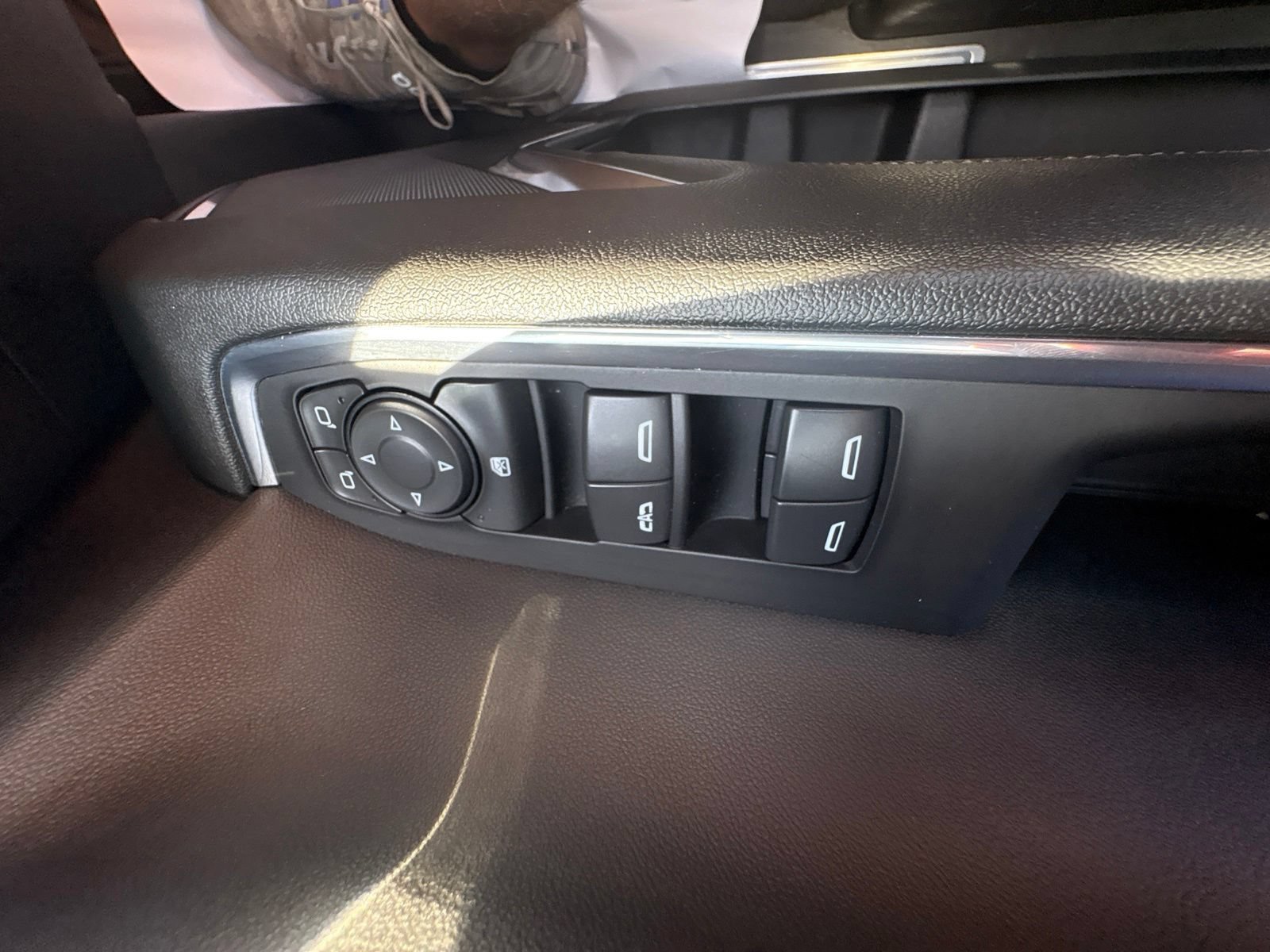 Used 2024 Chevrolet Silverado 1500 LT w/ Protection Package RWD image 22