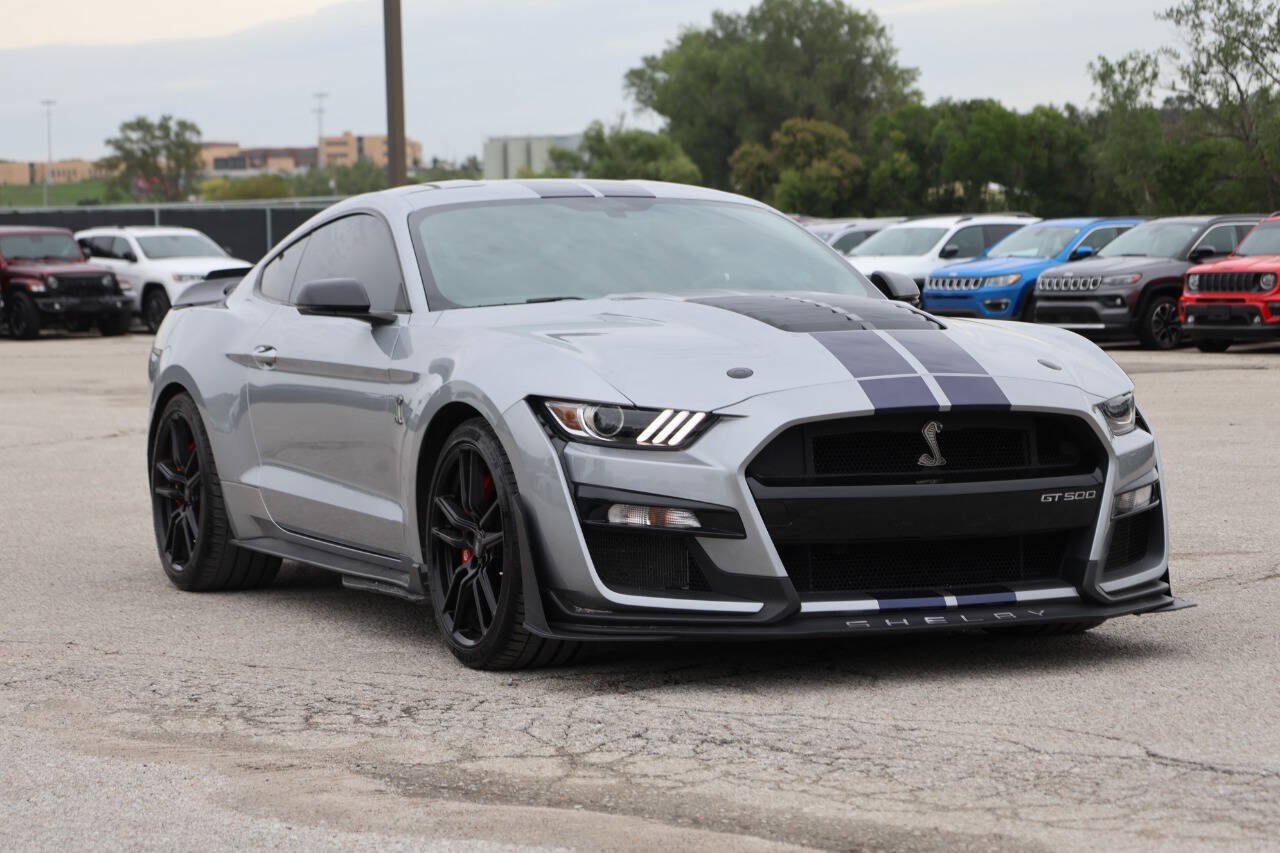Used 2021 Ford Mustang Shelby GT500 w/ Technology Package RWD image 4