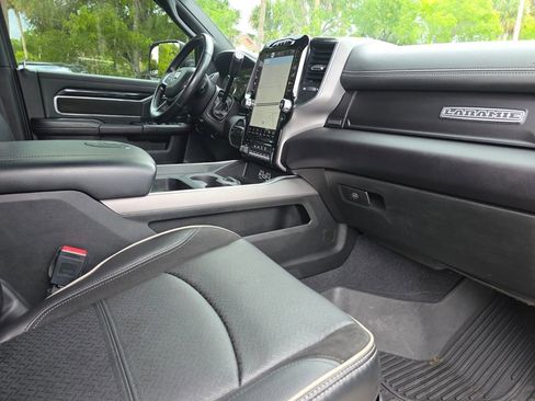 Used 2022 RAM 2500 Laramie w/ Night Edition AWD/4WD image 13