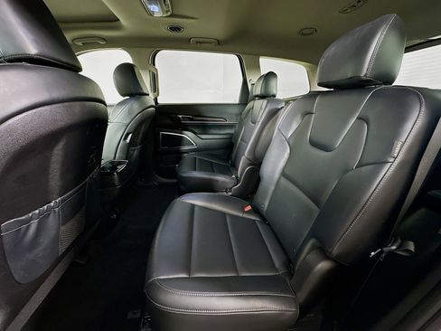 Used 2025 Kia Telluride S FWD image 29