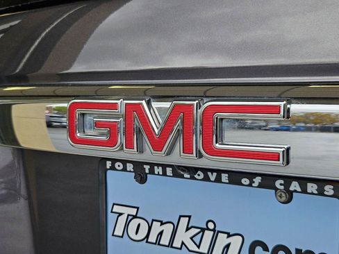 Used 2017 GMC Yukon Denali w/ Open Road Package AWD/4WD image 27