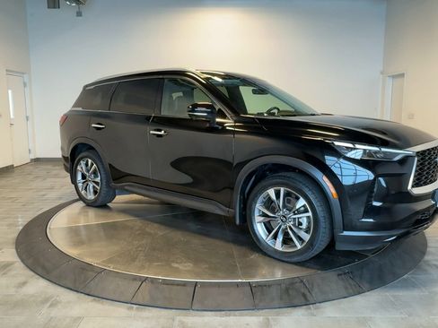 Certified 2023 INFINITI QX60 Luxe w/ Cargo Package AWD/4WD image 2