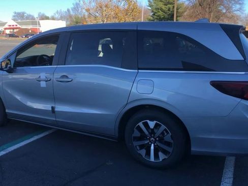New 2026 Honda Odyssey EX-L image 7