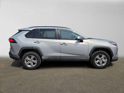 Certified 2025 Toyota RAV4 XLE AWD/4WD image 2