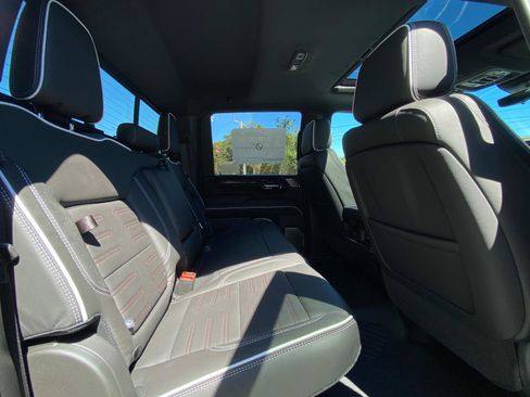 Used 2025 GMC Sierra 2500 AT4X w/ AT4X AEV Edition image 10