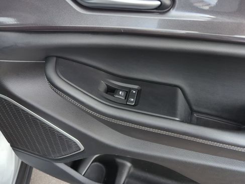 Used 2022 Jeep Grand Cherokee L Laredo w/ Luxury Tech Group I RWD image 36