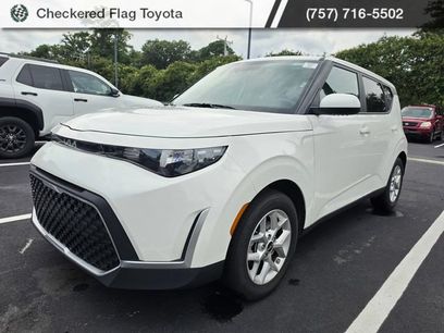 Used 2025 Kia Soul LX w/ LX Technology Package