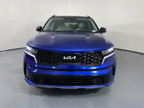 Certified 2022 Kia Sorento S w/ Panoramic Sunroof Package image 2