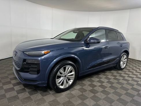 Used 2025 Audi Q6 e-tron Premium Plus w/ Premium Plus image 7