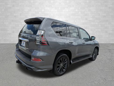 Used 2023 Lexus GX 460 Premium image 2