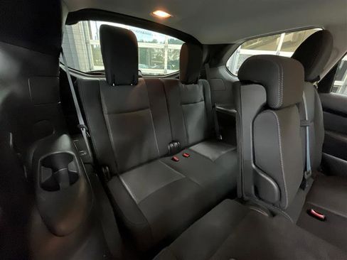 Used 2020 Nissan Pathfinder S FWD image 25