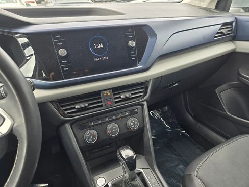 Used 2022 Volkswagen Taos SE image 29