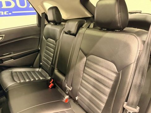 Used 2015 Ford Edge SEL w/ Equipment Group 201A AWD/4WD image 40