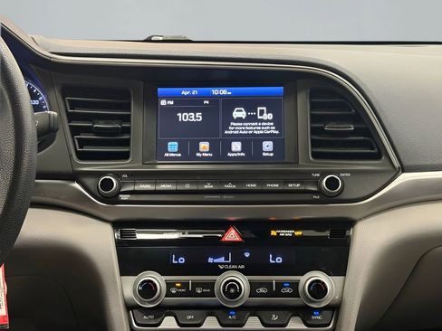 Used 2020 Hyundai Elantra SEL FWD image 24