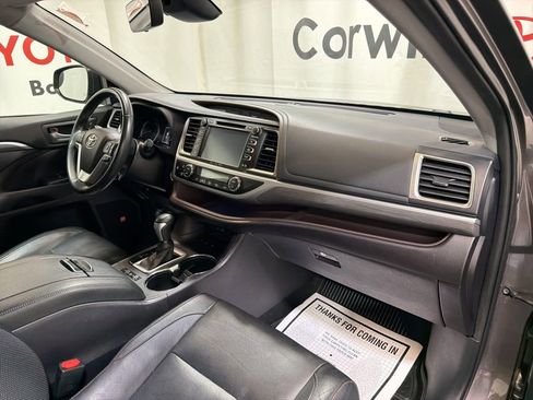 Used 2019 Toyota Highlander Limited AWD/4WD image 13