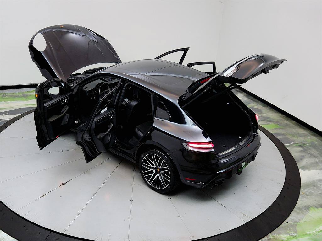Used 2022 Porsche Macan GTS AWD/4WD image 40