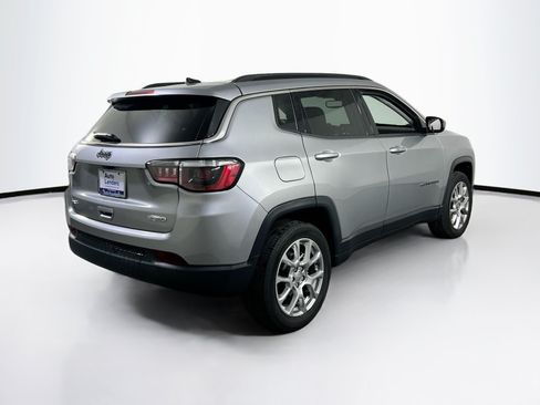 Used 2022 Jeep Compass Latitude AWD/4WD image 5