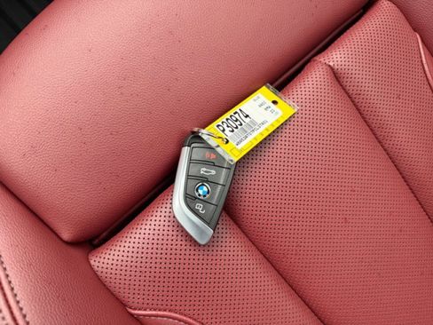 Used 2023 BMW M440i Convertible w/ Premium Package image 21