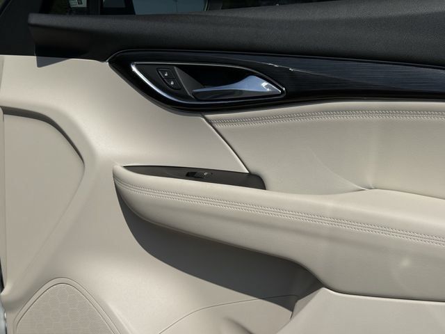 Certified 2022 Buick Envision Preferred FWD image 27