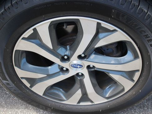 Used 2020 Subaru Outback Touring w/ Popular Package #2 AWD/4WD image 13